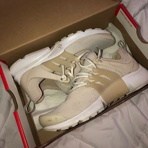 Nike Prestos